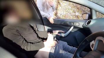 Public cock flashing - Guy jerking off in car in park was caught by a runner girl who helped him cum