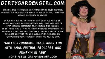 Dirtygardengirl halloween fun with anal fisting, prolapse and pumpkin in ass